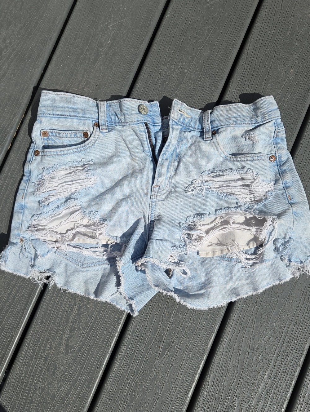 American Eagle Outfitters Strigid Light Wash Distressed Denim Shorts